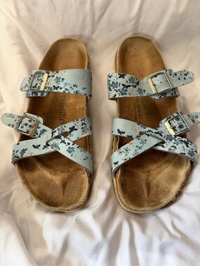 Light Blue Floral Buckle Sandals. Birkenstock Papillio size 40